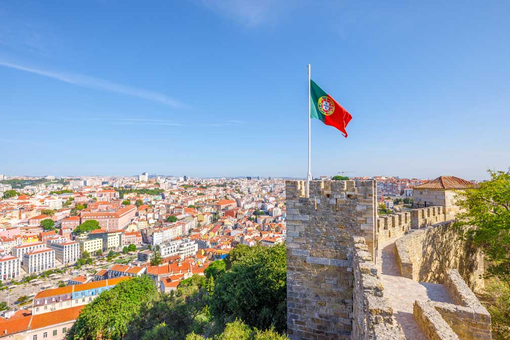 How to apply for Portuguese citizenship - flag of Portugal